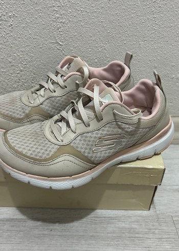 Bej Kadın Spor Ayakkabı Bağcıklı Skechers