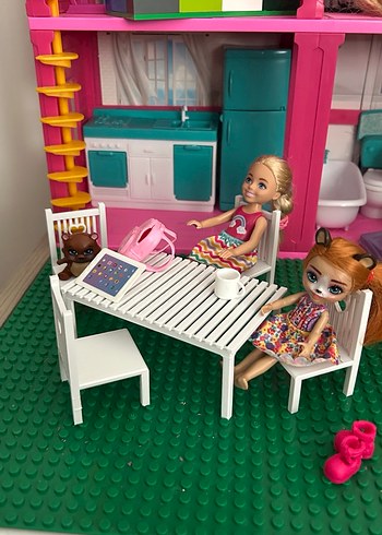 Pembe Renkli Çocuk Oyun Masası ve Sandalyeleri - Görsel 4