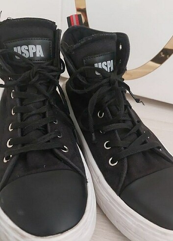 U.S Polo Assn. orjinal üründür sadece bir iki kez kullanıldı