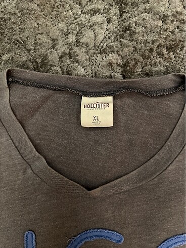 Hollister T shirr