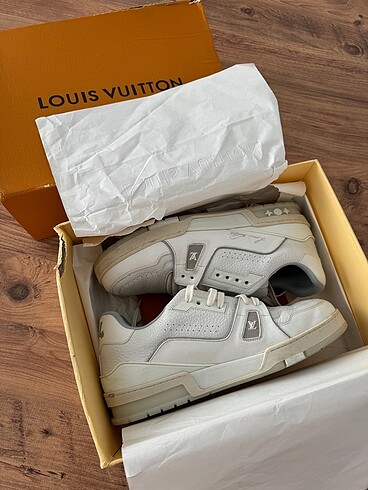 Louis Vuitton Beyaz spor ayakkabı 11