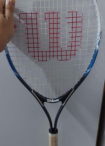 universal Beden beyaz Renk Wilson marka tenis raketi...