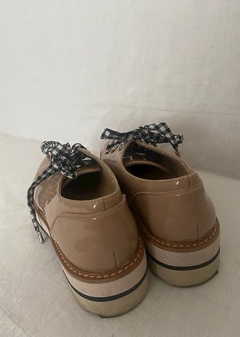 Zara Bej Kadın Klasik Bağcıklı Blok Topuk Ayakkabı