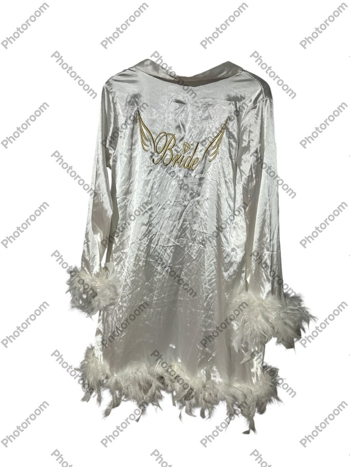 Tüylü Kenarlı Beyaz Mini Kadın Sabahlık - Görsel 2