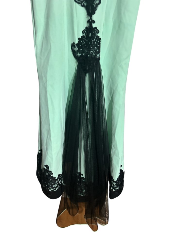 Turkuaz Dantel Detaylı Uzun Gotik Kadın Elbise - Görsel 4