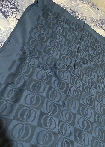 Kadın Lacivert İpek Görünümlü Örtü - Görsel 3