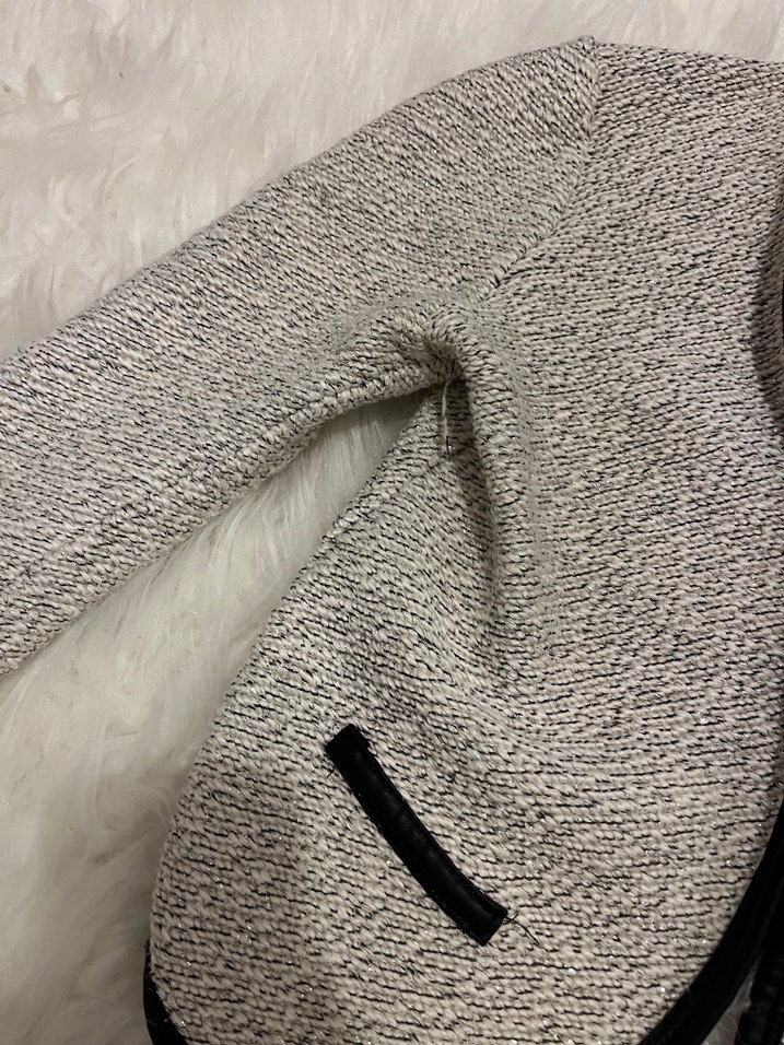 Gri Triko Uzun Kollu Kadın Hırka - Görsel 2