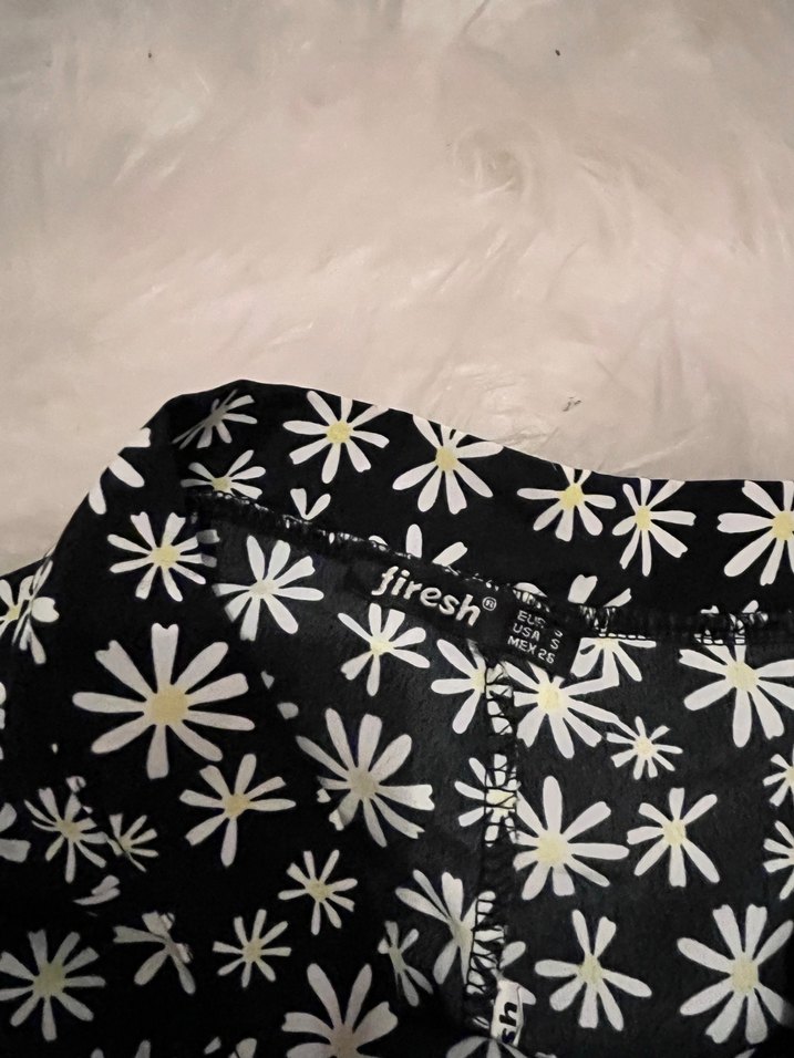 Beyaz Çiçek Desenli Mini Etek - Görsel 3