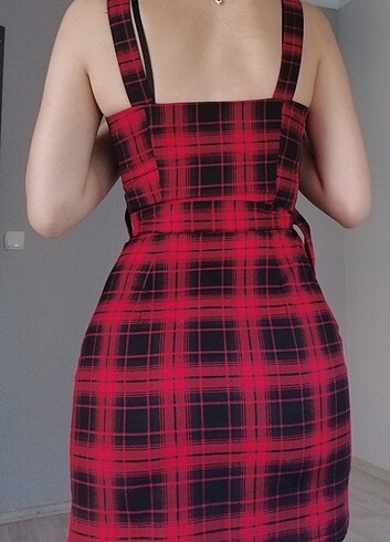 H&M H&M Ekose kırmızı kemerli dar elbise 
