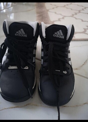Adidas ayakkabı 