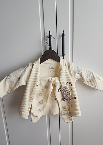 Beyaz Nakışlı Kısa Triko Bebek Alt Üst Takım - Görsel 2