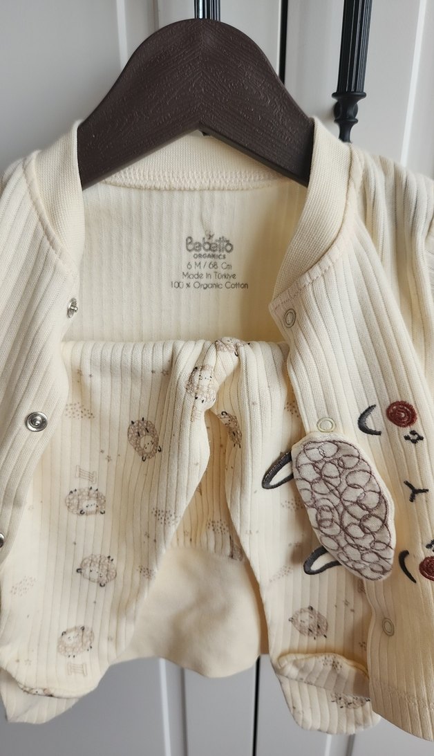 Beyaz Nakışlı Kısa Triko Bebek Alt Üst Takım - Görsel 3