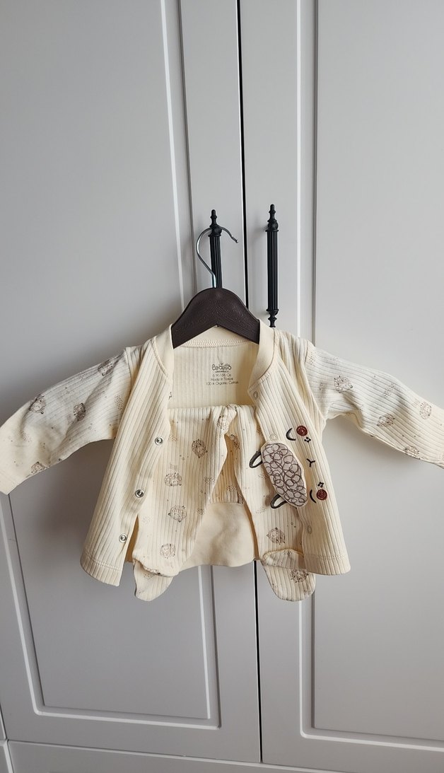 Beyaz Nakışlı Kısa Triko Bebek Alt Üst Takım - Görsel 2