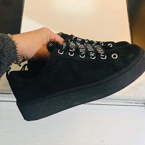 Bershka Berahka 35 numara