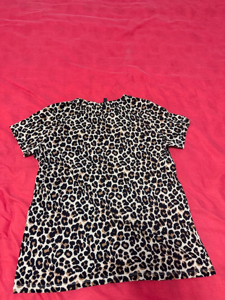 Leopar Desenli Baskılı Tişört - Görsel 3