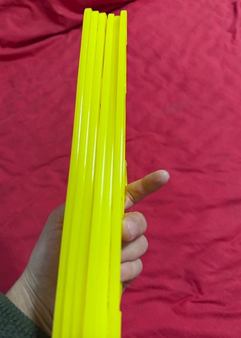 Sarı Renkli Plastik Askı - Görsel 6