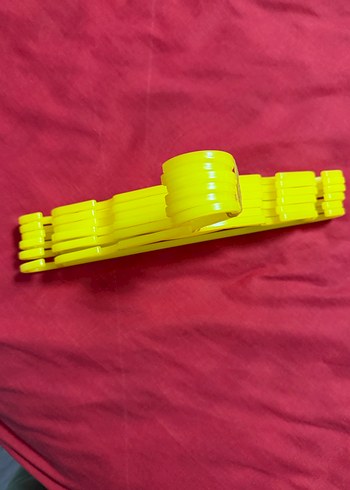 Sarı Renkli Plastik Askı - Görsel 5