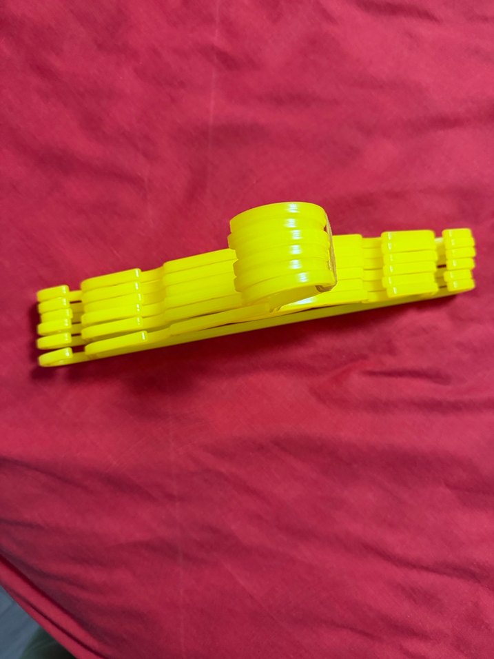 Sarı Renkli Plastik Askı - Görsel 5