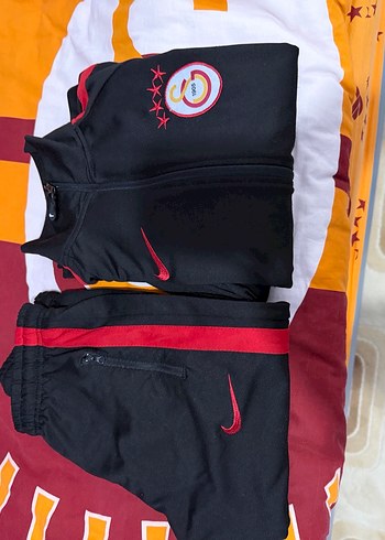 Kırmızı Siyah Fermuarlı Erkek Eşofman Takımı - Görsel 2