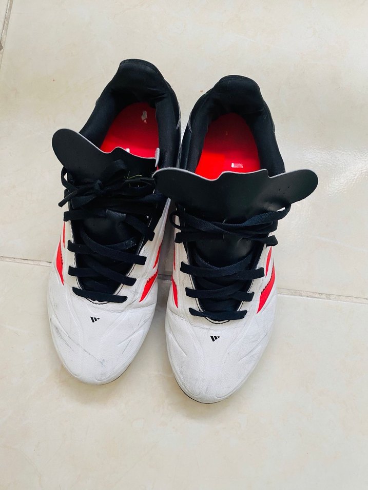 Adidas Beyaz Siyah Bağcıklı Futbol Ayakkabısı - Görsel 4