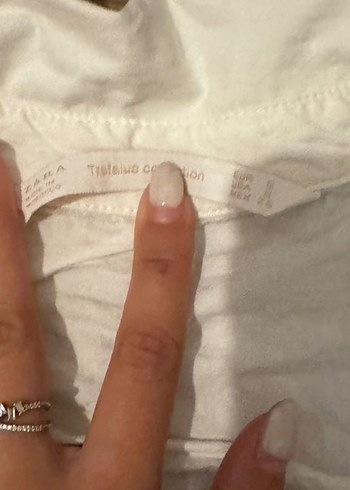 Beyaz Kuşaklı V Yaka Pamuk Gömlek - Görsel 3