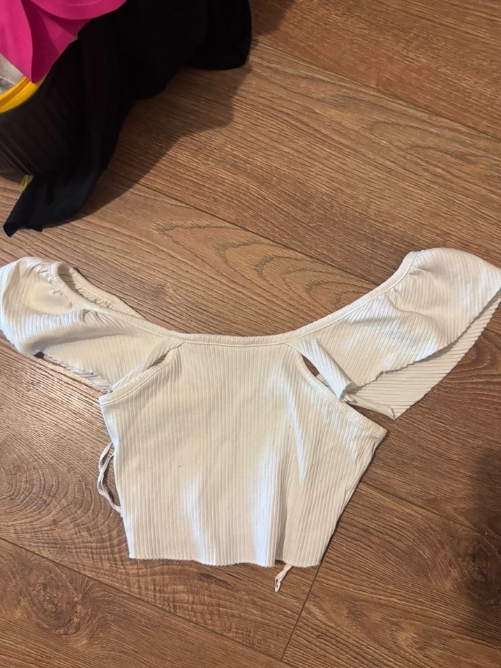 Beyaz Piliseli Keten Mini Bluz - Görsel 3