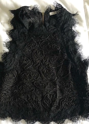 Dantel Detaylı Siyah Kolsuz Mini Bluz - Görsel 2