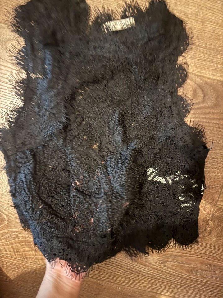 Dantel Detaylı Siyah Kolsuz Mini Bluz - Görsel 4