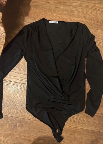 Siyah V Yakalı Drapeli Kadın Bluz - Görsel 4