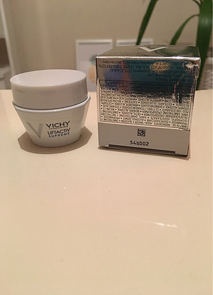 Vichy liftactiv supreme kırışık karşıtı sıkılaştırıcı bakım krem