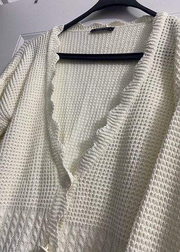 V Yaka Beyaz Triko Kadın Hırka - Görsel 3