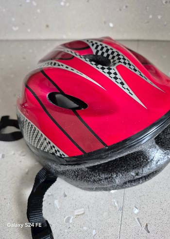 Kırmızı, Desenli,Kemerli 5 yaş üstü Kask - Görsel 2