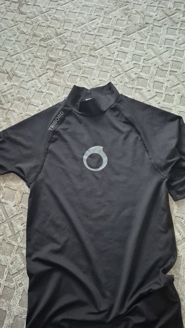 Yarım Kollu Siyah Spor Tişörtü - Görsel 2