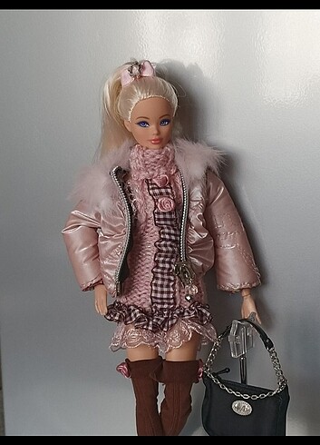  Beden Barbie Anorak Kıyafet Seti 