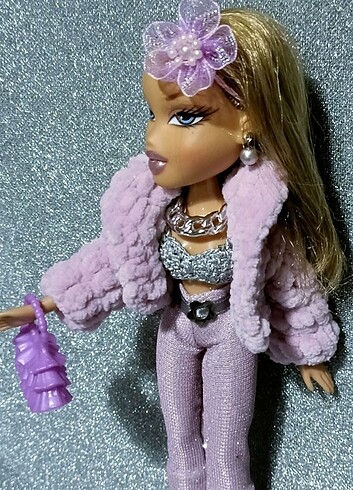 ( Satıldı )Bratz Uyumlu Sadece Kıyafet Seti 