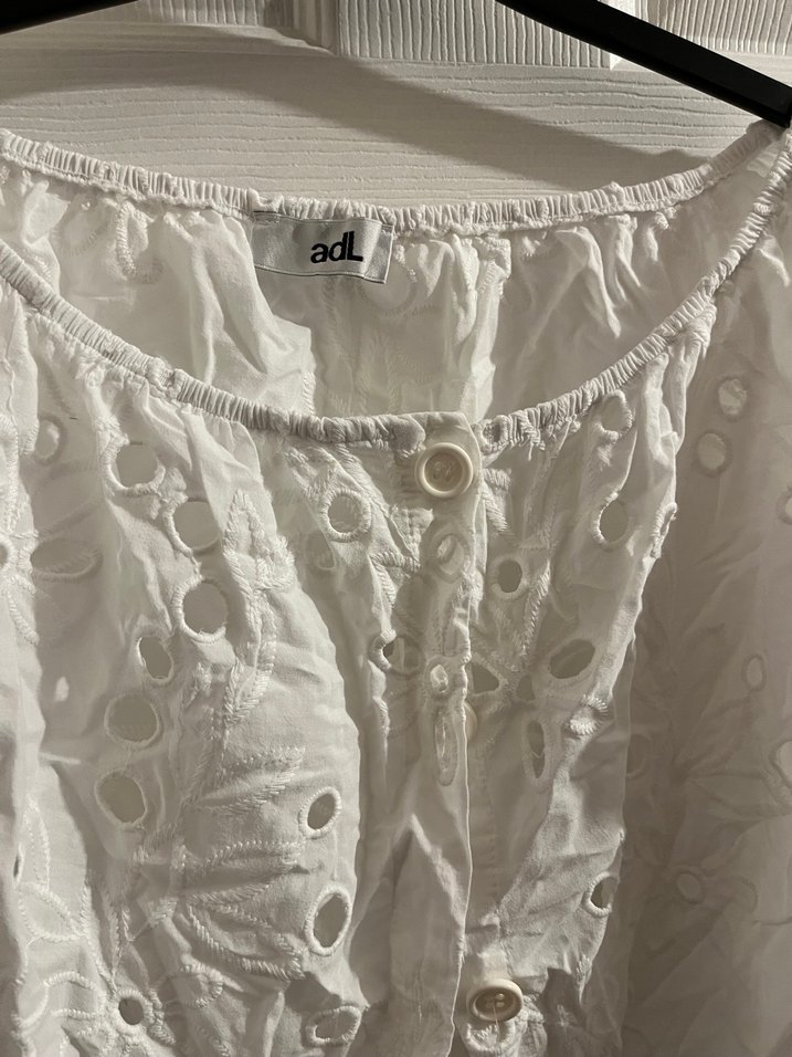 Düğmeli Beyaz Midi Bluz - Görsel 2