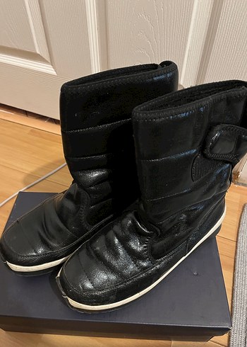 Siyah Kadın Bot - Görsel 3