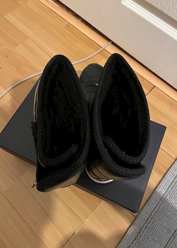 Siyah Kadın Bot - Görsel 4