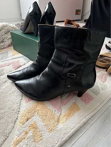 Nine West Nine west bot