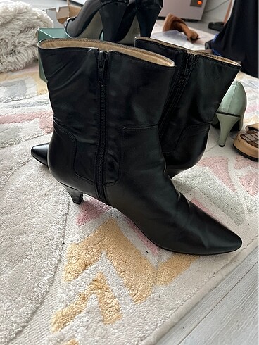 39 Beden Nine west bot