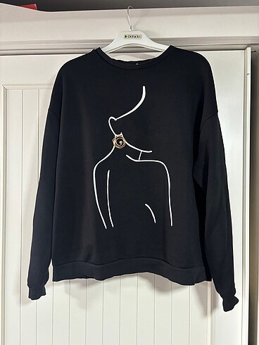 Sweatshirt