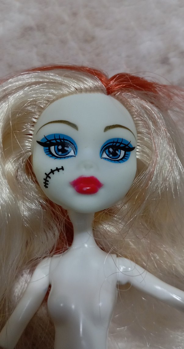 Beyaz Pastel Renkli Monster high karakter .... - Görsel 2