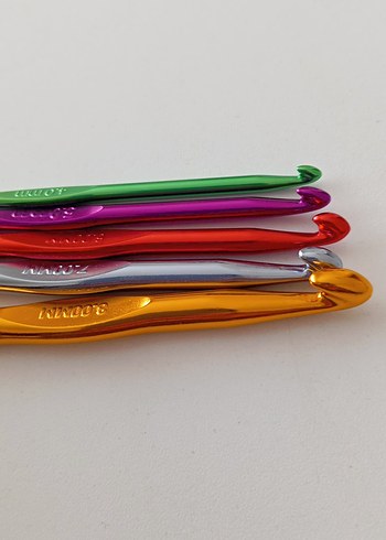 Renkli Alüminyum DERYA BAYKAL Tığ Seti.... - Görsel 8