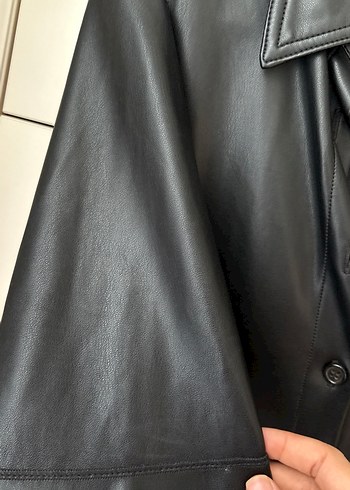 Düğmeli Siyah  Deri elbise - Görsel 3