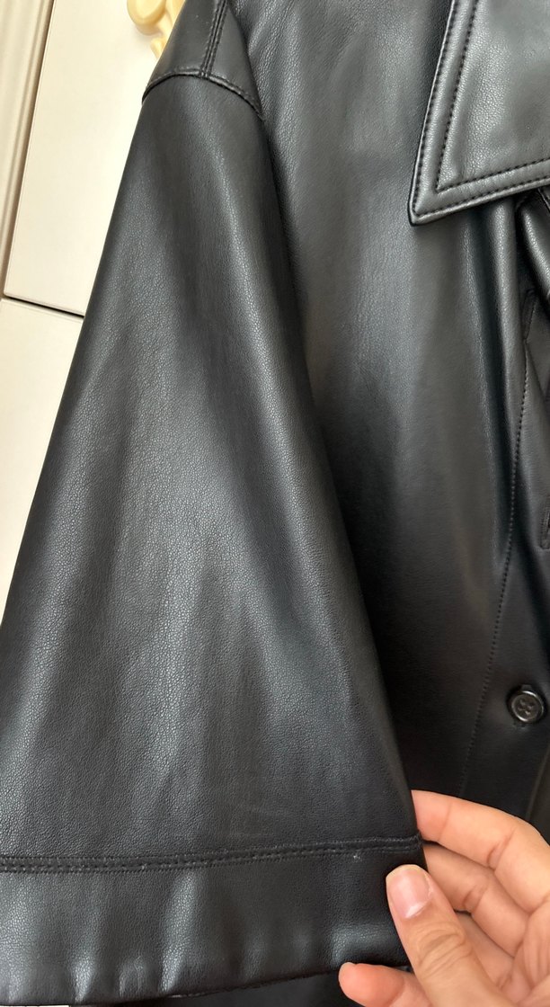 Düğmeli Siyah  Deri elbise - Görsel 3