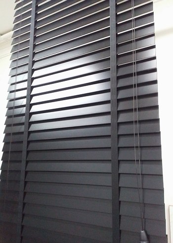 3 adet 70 cm siyah ahşap jaluzi - Görsel 3