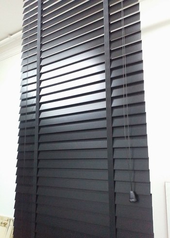 3 adet 70 cm siyah ahşap jaluzi - Görsel 2