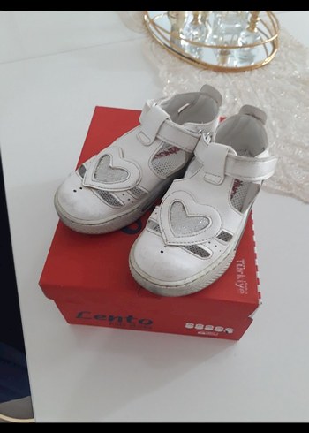 Vicco Şiringenç Beyaz Kız Bebek Sandalet Velcro Bağlı