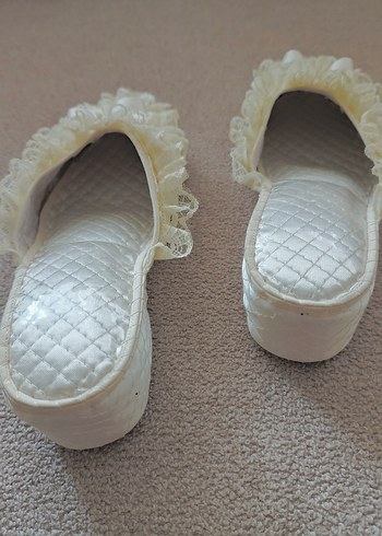 Dantel Fırfırlı kurdeleli krem renkKadın Terlik - Görsel 6