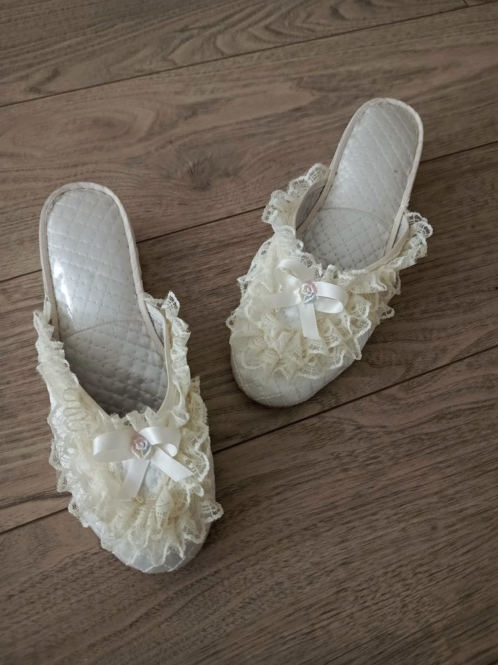 Dantel Fırfırlı kurdeleli krem renkKadın Terlik - Görsel 5